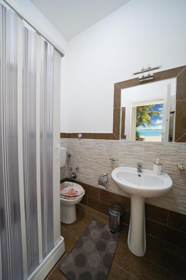 نابولي Florinda B&B المظهر الخارجي الصورة